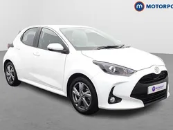 White Used 2024 Toyota Yaris Hybrid Hatchback | £17,599 (Good price)