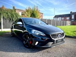 Black Used 2015 Volvo V40 R-Design Estate | £6,395 (Fair price)