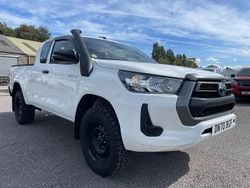 White Used 2021 Toyota HiLux Active Pickup | £26,250