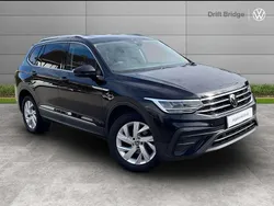 Black Used 2022 VW Tiguan Allspace Life SUV | £23,295 (Fair price)
