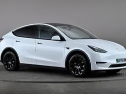 White Used 2022 Tesla Model Y Long Range SUV | £24,498 (Fair price)