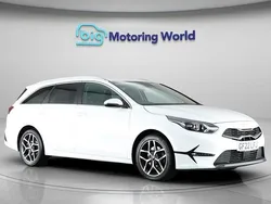 White Used 2022 Kia Ceed Sportswagon 3 Estate | £15,600 (Fair price)