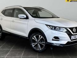 White Used 2018 Nissan Qashqai N-Connecta SUV | £8,995 (Good price)