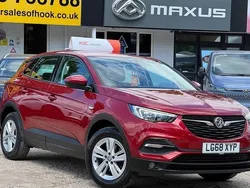 Red Used 2018 Vauxhall Grandland X S SUV | £10,996 (Good price)