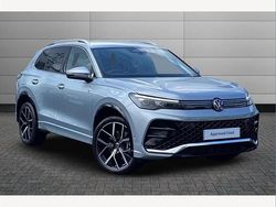Oyster silver Used 2025 VW Tiguan R-line SUV | £37,650 (Expensive)