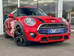 Red Used 2015 Mini Cooper S Hatch Hatchback | £9,395 (A bit pricey)
