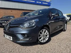 Titanium grey Used 2017 Renault Clio IV Dynamique Hatchback | £7,451 (Fair price)