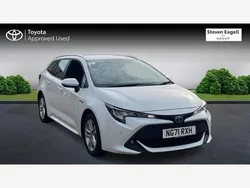 White Used 2022 Toyota Corolla Estate | £21,148 (Fair price)