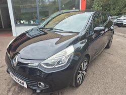 Black Used 2014 Renault Clio IV Dynamique Hatchback | £4,495 (A bit pricey)