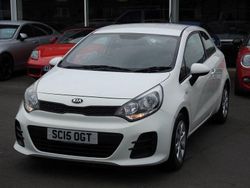 White Used 2015 Kia Rio 2 Hatchback | £3,985 (Fair price)