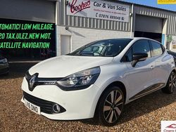 White Used 2016 Renault Clio IV Dynamique Hatchback | £7,595 (Fair price)