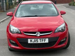 Red Used 2015 Vauxhall Astra Excite Hatchback | £1,995 (Good price)