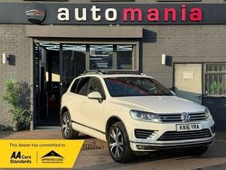 White Used 2016 VW Touareg R-line SUV | £13,299 (Fair price)