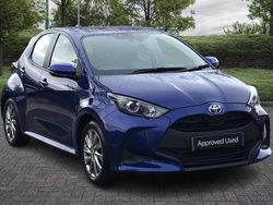 Blue Used 2022 Toyota Yaris Hybrid Hatchback | £16,450 (Good price)