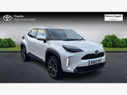 White Used 2022 Toyota Yaris Hybrid Hatchback | £24,056