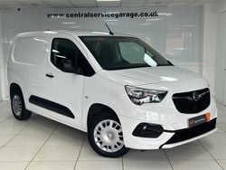 White Used 2022 Vauxhall Combo Sportive MPV | £8,250 (Good price)
