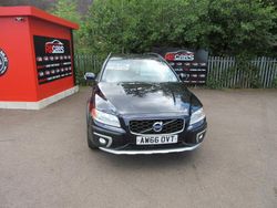 Blue Used 2017 Volvo XC70 SUV | £8,995 (Fair price)