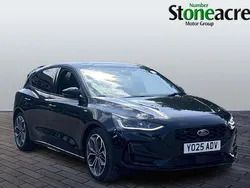 Black New 2025 Ford Focus ST-Line X Hatchback | £23,356 (Fair price)