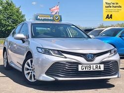 Silver Used 2019 Toyota Camry Sedan | £16,895 (Fair price)