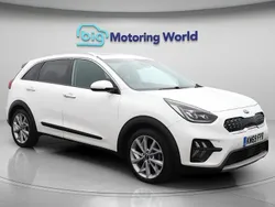 White Used 2020 Kia Niro 2 SUV | £16,400 (Fair price)