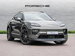 Green New 2025 Porsche Macan SUV | £87,995