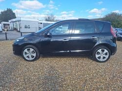 Black Used 2011 Renault Scénic III Dynamique MPV | £2,195 (Fair price)