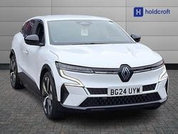 Solid glacier white Used 2024 Renault Mégane Hatchback | £20,499 (Good price)