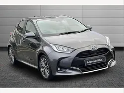 Decuma grey Used 2022 Toyota Yaris Hybrid Hatchback | £17,895 (Fair price)