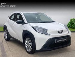 White Used 2022 Toyota Aygo X PURE SUV | £11,565