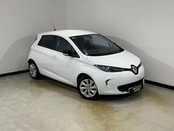 White Used 2014 Renault Zoe Dynamique Hatchback | £4,550 (Fair price)