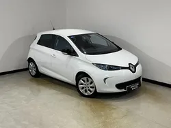 White Used 2014 Renault Zoe Dynamique Hatchback | £4,550 (Fair price)