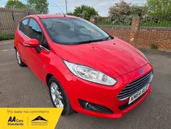 Red Used 2014 Ford Fiesta Zetec Hatchback | £5,495 (Fair price)