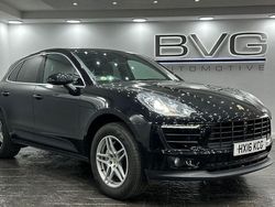 Used 2017 Porsche Macan S SUV | £19,994 (Fair price)