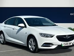 White Used 2019 Vauxhall Insignia Design Edition Hatchback | £10,995 (Good price)