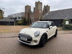 White Used 2015 Mini ONE Hatch Hatchback | £5,995 (Good price)