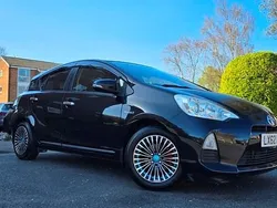 Black Used 2013 Toyota Yaris Hybrid | £6,749 (Expensive)