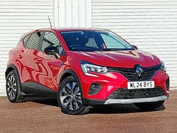 Red Used 2024 Renault Captur Evolution SUV | £19,698 (Fair price)