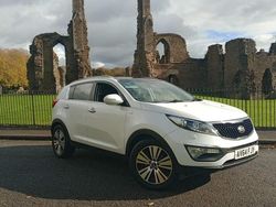 White Used 2014 Kia Sportage 2 SUV | £4,499 (Good price)
