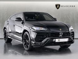 Black Used 2019 Lamborghini Urus SUV | £169,950 (Fair price)