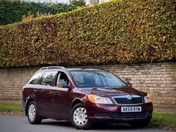 Red Used 2009 Skoda Octavia Estate | £2,199 (Fair price)