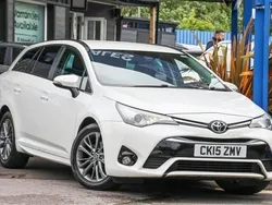 White Used 2015 Toyota Avensis Business Edition Estate | £8,491 (Fair price)