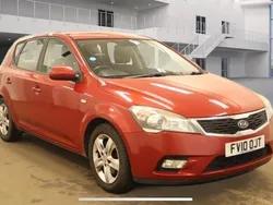 Red Used 2010 Kia Ceed 2 Hatchback | £3,700 (Fair price)