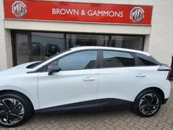 White Used 2024 MG MG4 EV SE Hatchback | £15,995 (Fair price)