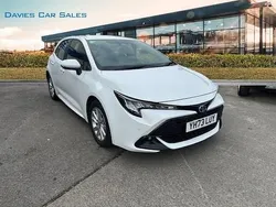 White Used 2023 Toyota Corolla Hatchback | £19,995 (Fair price)