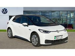 Glacier white metallic black Used 2022 VW ID.3 Pro Performance Hatchback | £15,641 (A bit pricey)