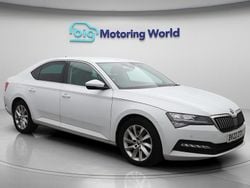 White Used 2022 Skoda Superb SE Technology Hatchback | £14,000 (Fair price)