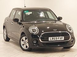 Black Used 2019 Mini Cooper Classic Hatchback | £11,798 (Fair price)