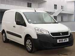 White Used 2018 Peugeot Partner MPV | £7,194 (Fair price)