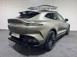 Aston Martin DBX 707
