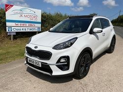White Used 2018 Kia Sportage 4 SUV | £11,995 (Fair price)